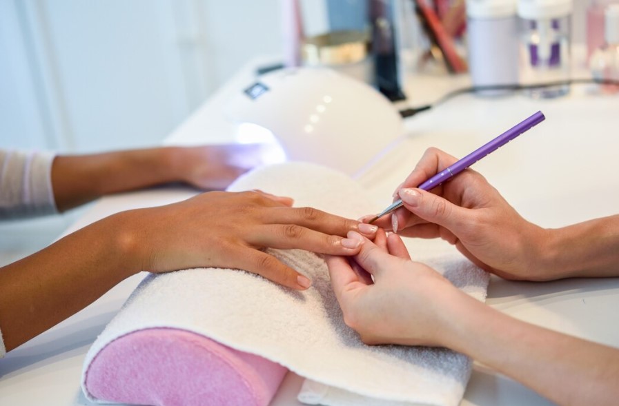 Nail Extensions in Dubai